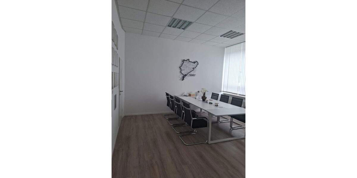 Wohn und Geschäfgsgebäue +3-Familien Haus im Paket zimmer