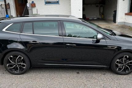 Renault Megane 106.000 km 9.900 &euro; kröning 84178
