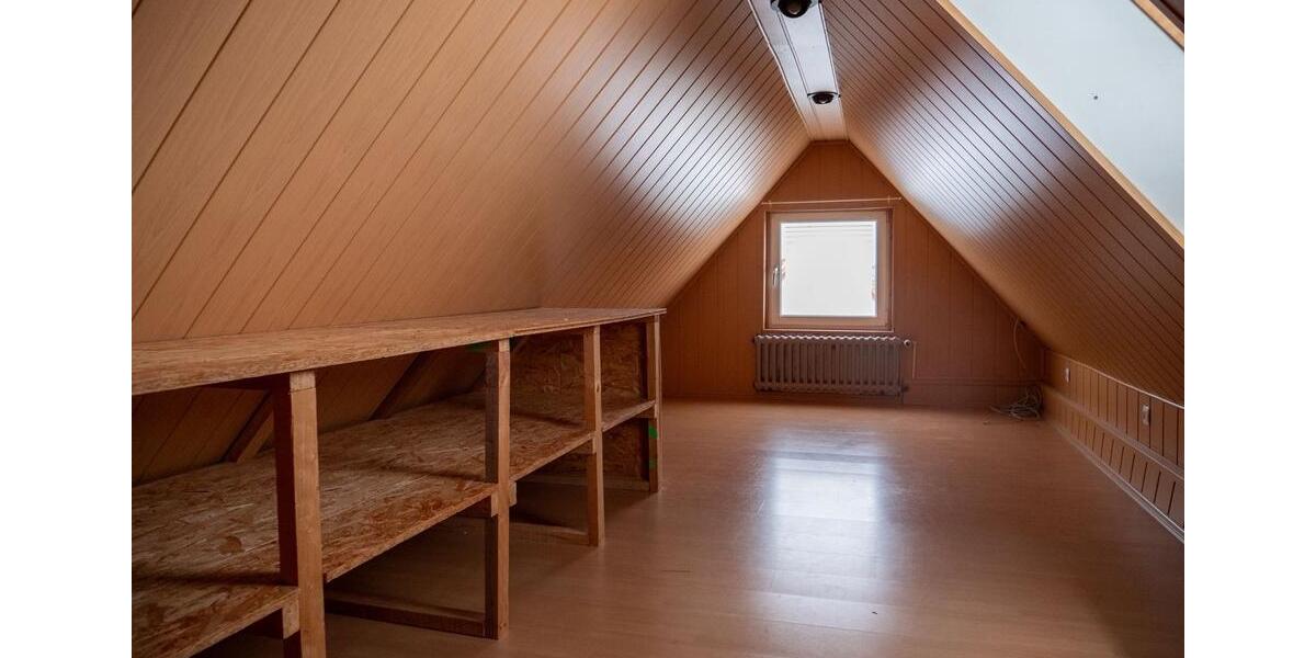 Doppelhaushälfte Wolsdorf - 7 Zimmer, 170 m&sup2;, 235.000&euro; | Angebot:26429528