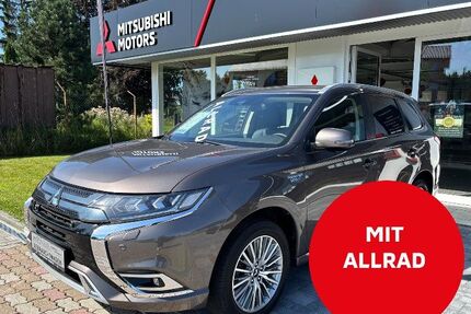 Mitsubishi Plug-in Hybrid Outlander 33.796 km 25.790 € Auerbach 08209