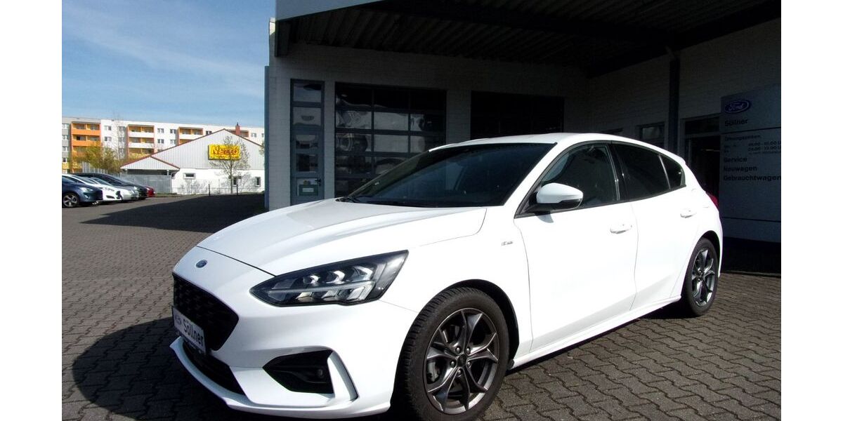 Ford Focus 33.250 km 19.990 &euro; Wolfen 06766