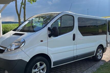 Opel Vivaro 198.000 km 9.850 &euro; Gieboldehausen 37434