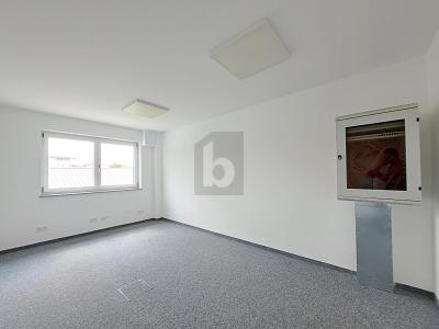 TOP-FLÄCHE IM 1. OG MIT AUFZUG + TG-PLÄTZEN - Gewerbeobjekt Germering | Angebot:26319937