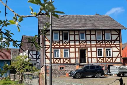 Helle 3-Zimmer-Wohnung OG mit Garten Erstbezug nach Sanierung