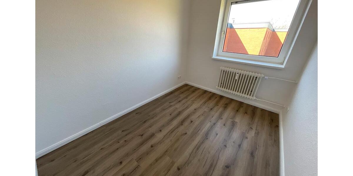 Etagenwohnung Brunsbüttel - 4 Zimmer, 85 m&sup2;, 669&euro; | Angebot:26365505