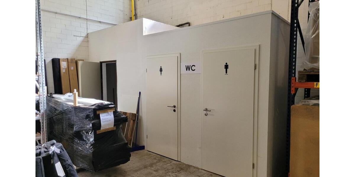 Gewerbehalle, Produktions- oder Lagerhalle mit Büro zimmer