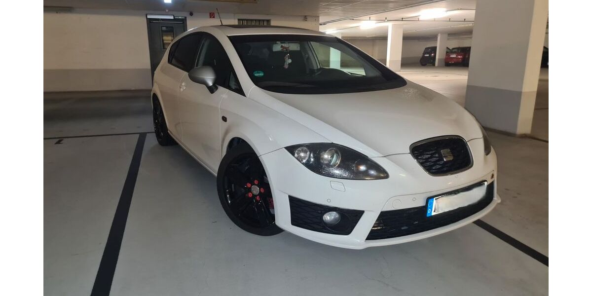 Seat Leon 226.222 km 8.250 &euro; Frankfurt am Main 60326