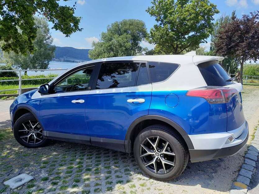 RAV 4