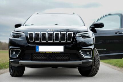Jeep Cherokee 70.000 km 16.499 &euro; Garching 85748