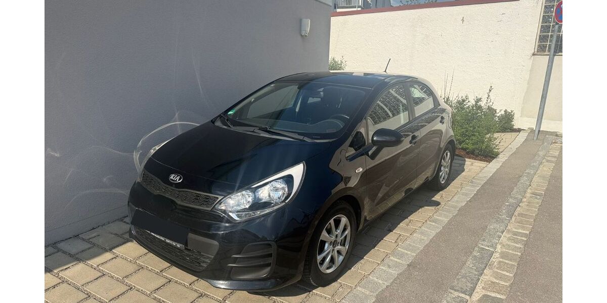 Kia Rio 99.500 km 6.990 &euro; Augsburg 86154