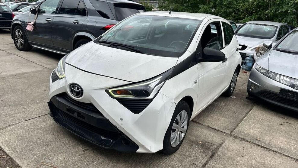 Aygo (X)