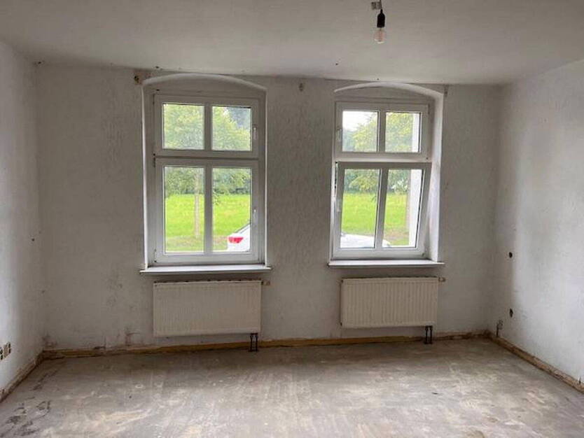 Grosses EFH, 4 Zi., 120 qm, 795 qm Grund, 1.550 € NKM 4 zimmer