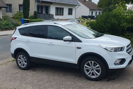 Ford Kuga 62.500 km 15.900 € Eime 31036
