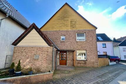 Solides 5-Zimmer-Einfamilienhaus in Steinheim-Bergheim
