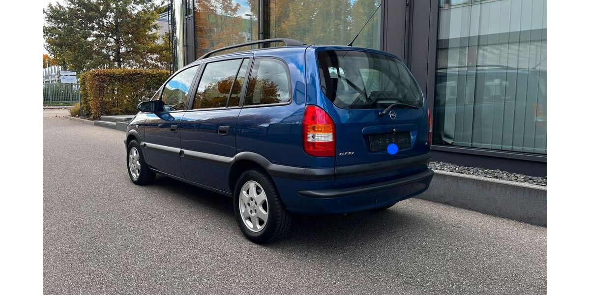 Opel Zafira 142.000 km 2.699 € Stuttgart 70499