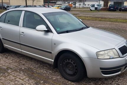 Skoda Superb 230.000 km 2.200 € Berlin 12587