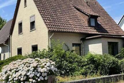 Haus Stadthagen - 9 Zimmer, 180 m&sup2;, 325.000&euro; | Angebot:27151211