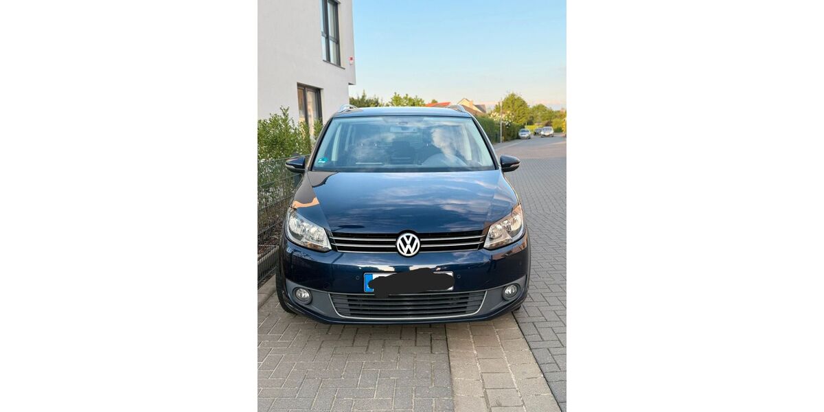 VW Touran 154.300 km 8.100 &euro; Vechelde 38159