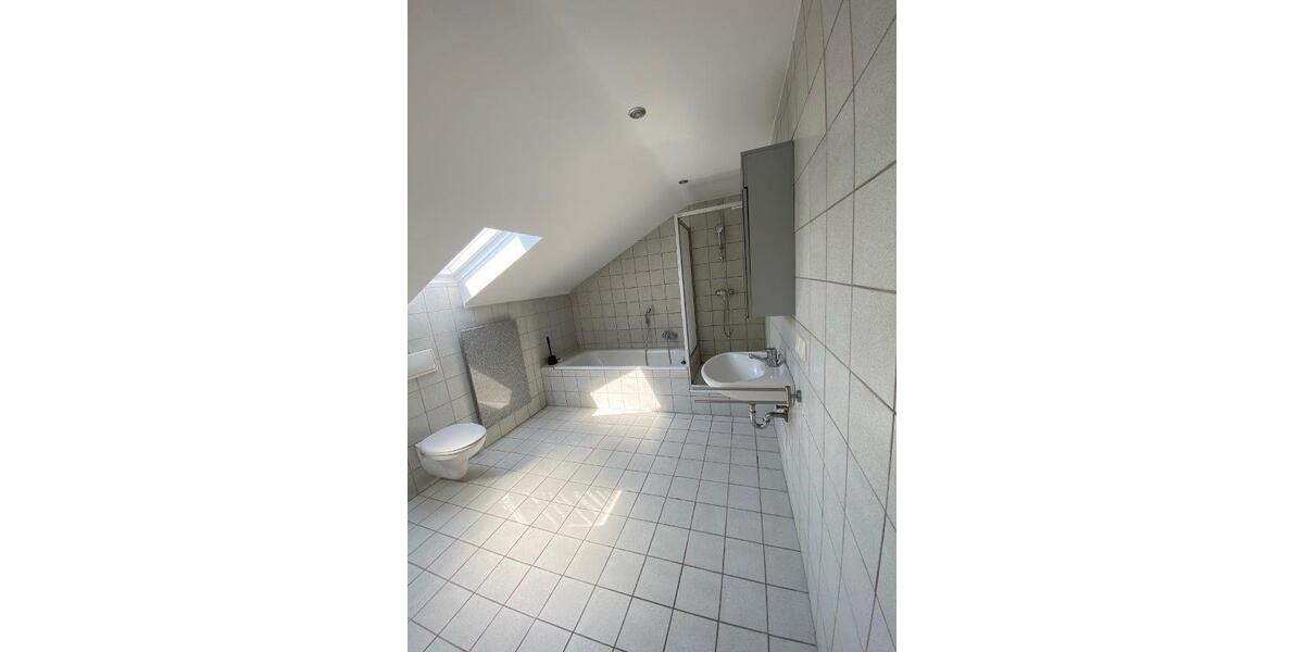 Dachgeschoßwohnung Mörlenbach - 2 Zimmer, 70 m&sup2;, 640&euro; | Angebot:25902133