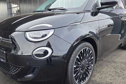 Fiat 500 35.610 km 19.880 &euro; Düren 52351