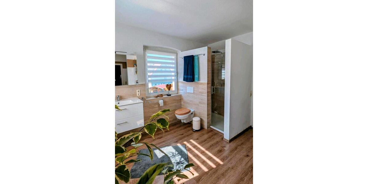 Einfamilienhaus Bad Arolsen - 8 Zimmer, 200 m&sup2;, 295.000&euro; | Angebot:26564167