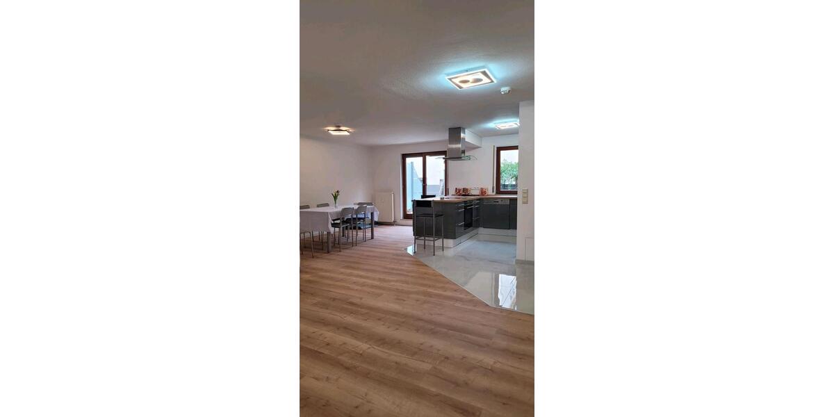 Erdgeschoßwohnung Göppingen - 2.5 Zimmer, 72 m&sup2;, 1.100&euro; | Angebot:26691648