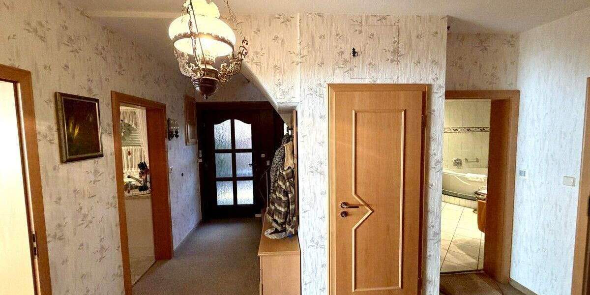 Mehrfamilienhaus, Wohnhaus Bad Sachsa - 7 Zimmer, 224 m&sup2;, 189.000&euro; | Angebot:25697817