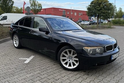BMW 745