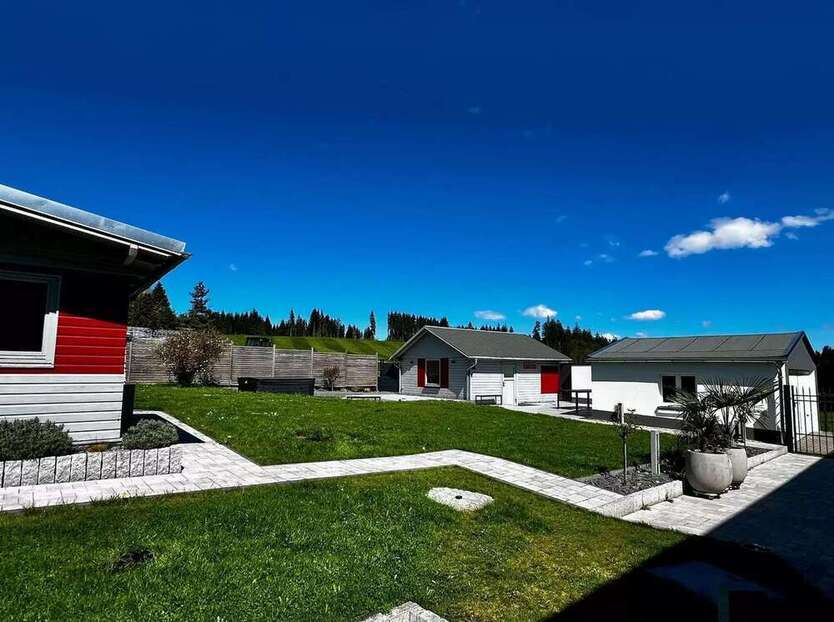 Haus zum Kaufen in Stützengrün 599.000 € 300 m²