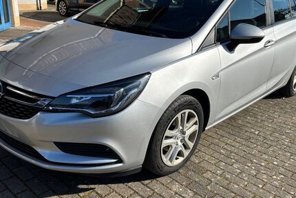 Opel Astra 71.100 km 12.300 &euro; Eigeltingen 78253