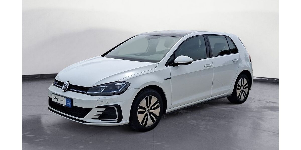 VW Golf 89.636 km 16.930 &euro; Freiburg 79108
