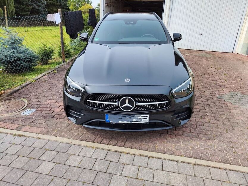 E 300