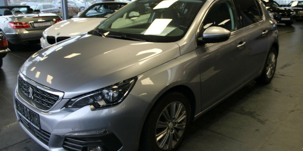 Peugeot 308 1.5 BlueHDi Allure Pack 61.193 km 13.980 &euro; Euskirchen 53881