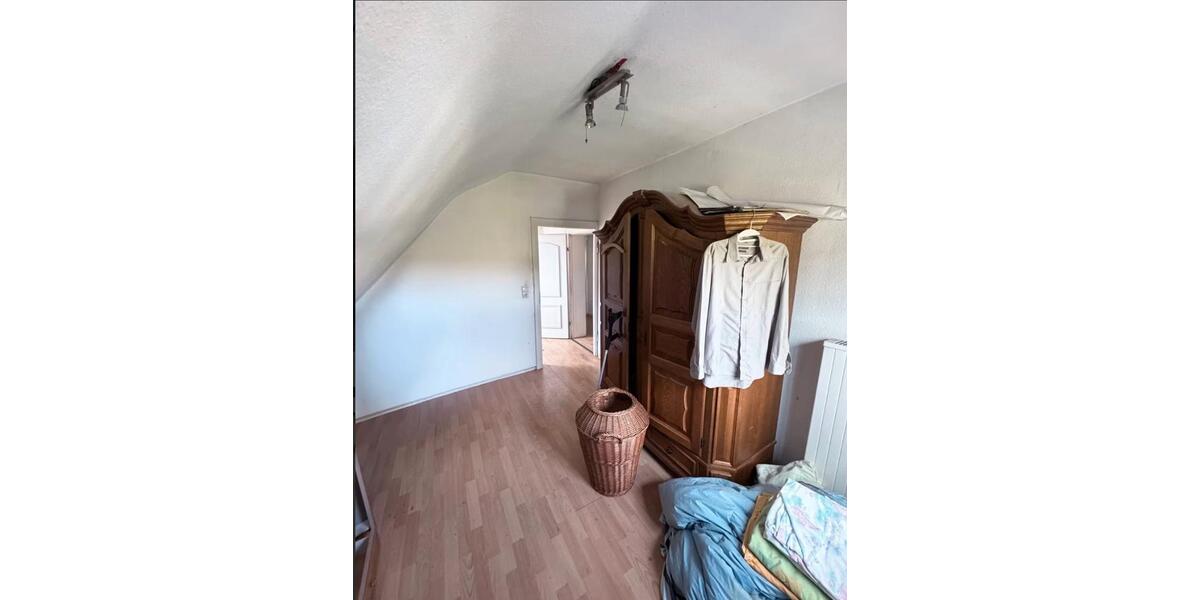 Einfamilienhaus Jünkerath - 7 Zimmer, 130 m&sup2;, 180.000&euro; | Angebot:26532380