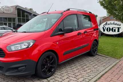 Ford Tourneo Courier 82.626 km 8.490 &euro; Bad Segeberg 23795