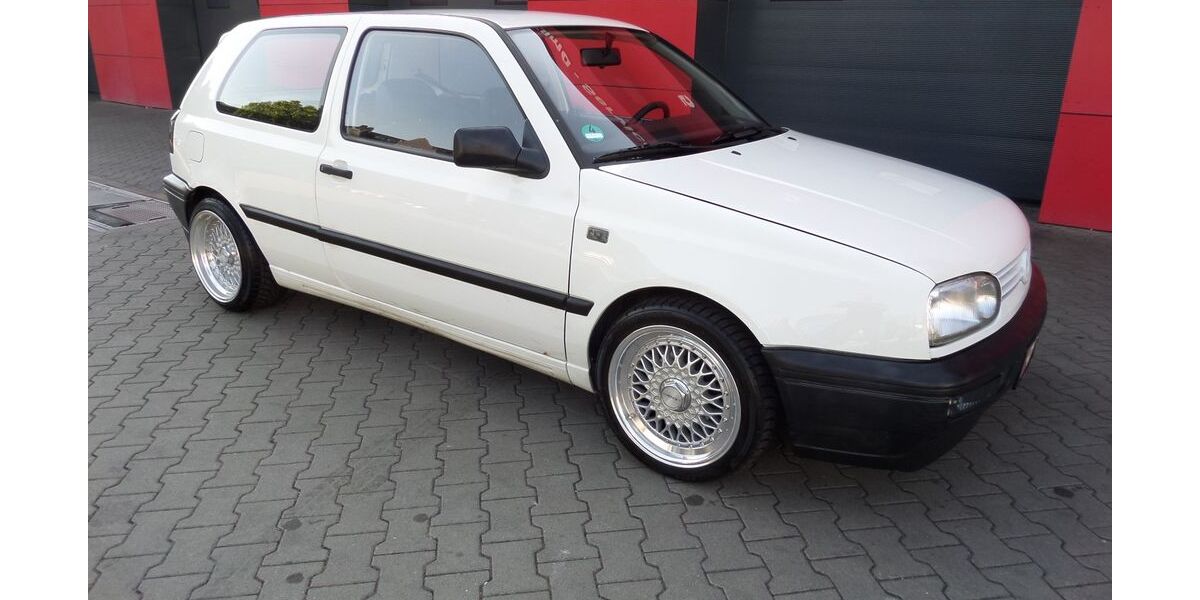 VW Golf 241.856 km 9.999 &euro; Ludwigshafen am Rhein 67059