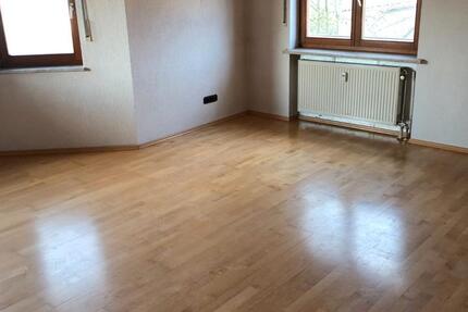Wohnung Roding - 4 Zimmer, 131 m&sup2;, 800&euro; | Angebot:26651974