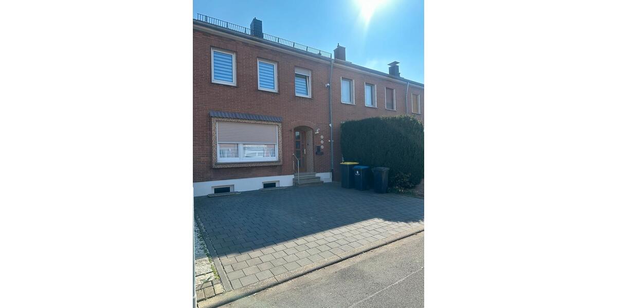 Reihenhaus Erkelenz - 5 Zimmer, 130 m&sup2;, 1.400&euro; | Angebot:25844197