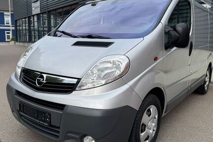 Opel Vivaro 63.000 km 16.480 € Zwickau 08056