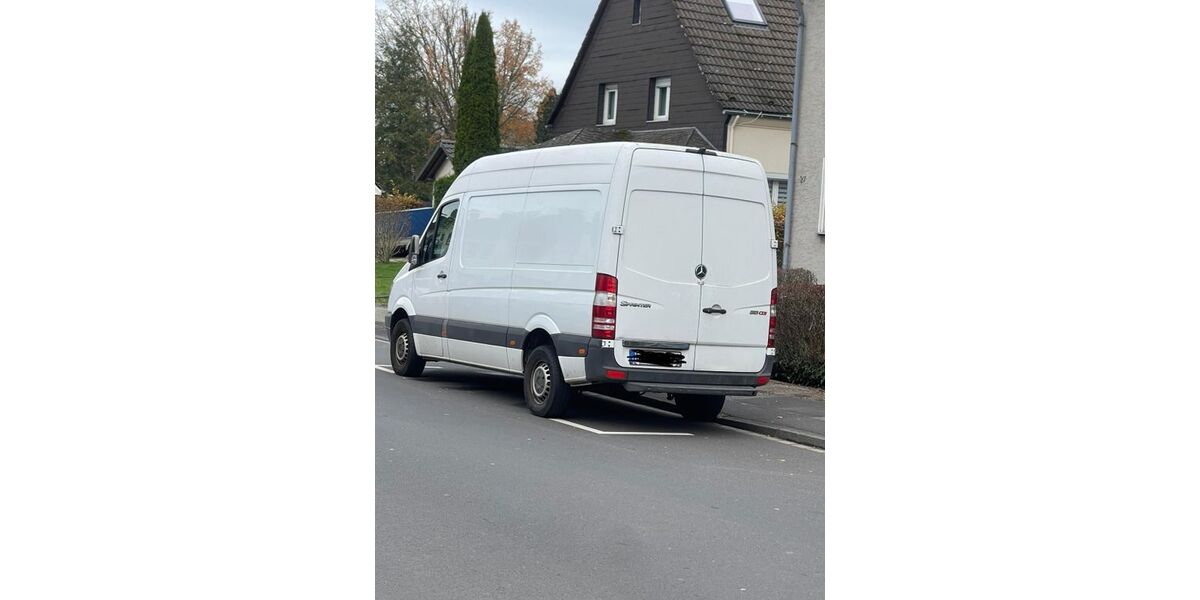 Mercedes-Benz Sprinter 204.500 km 7.990 &euro; Leverkusen 51381