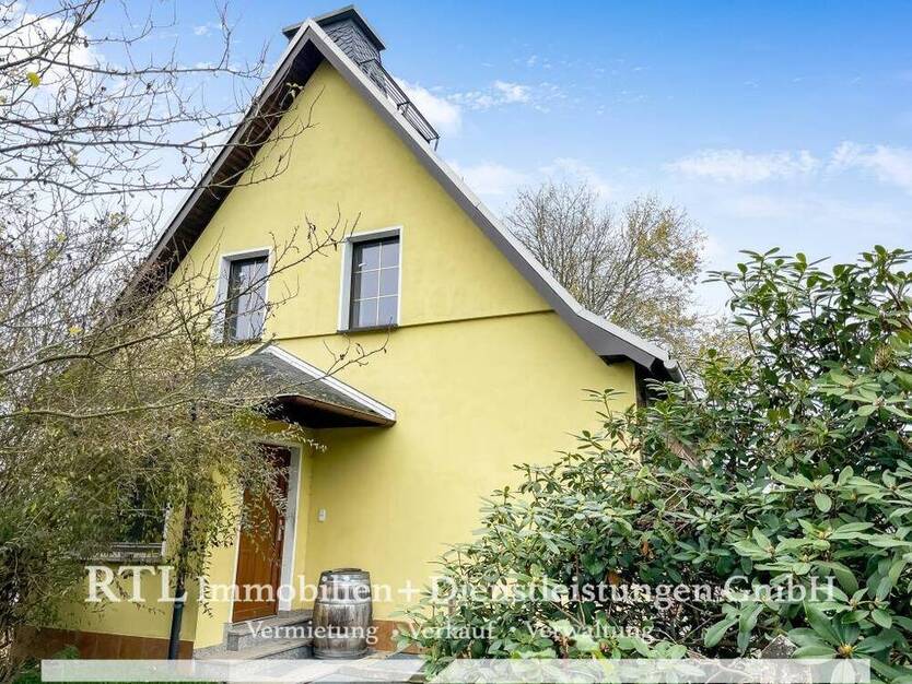 (A1493) Ruhige Lage, großes Potenzial - Sanierungsbedürftiges Haus im Grünen