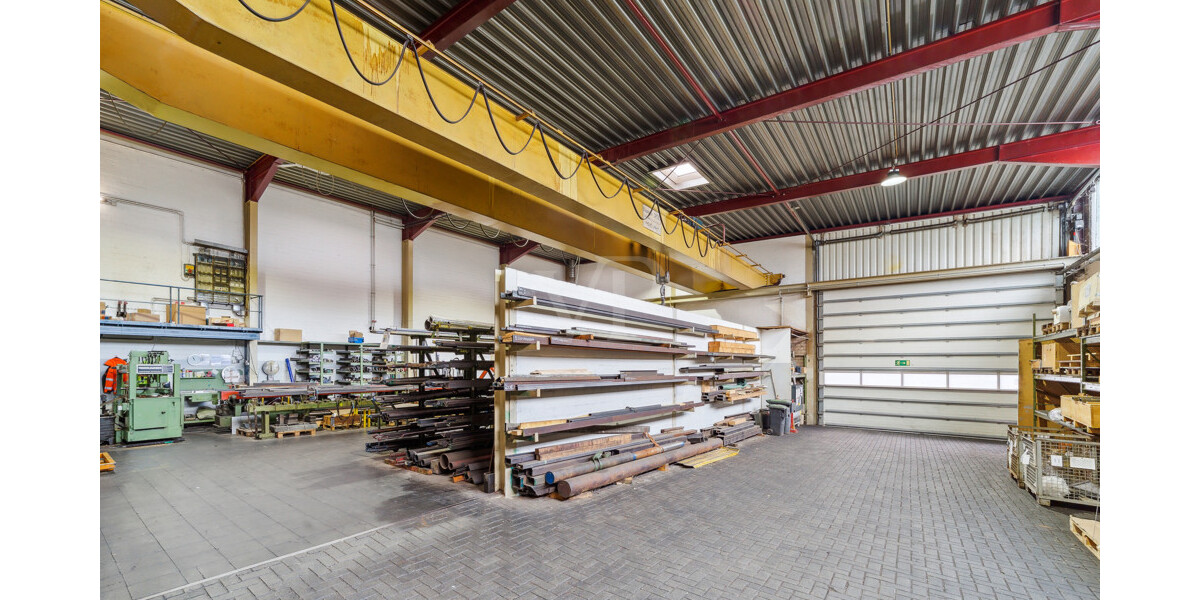 Funktionaler Gewerbekomplex in zentraler Lage - ideale Investitionsoption. zimmer