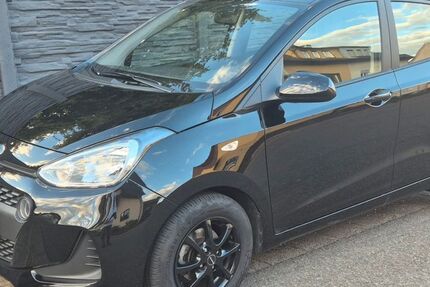 Hyundai i10 15.900 km 9.800 &euro; Bexbach 66450