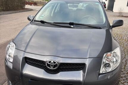 Toyota Auris 256.000 km 2.399 &euro; Lauterach 89584