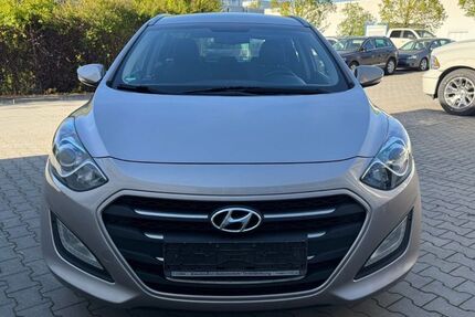 Hyundai i30 219.300 km 3.999 &euro; Berlin 12277