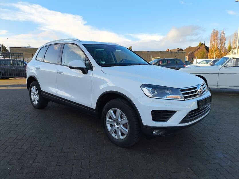 VW Touareg 133.098 km 25.899 € Alsdorf (Nordrhein-Westfalen) 52477