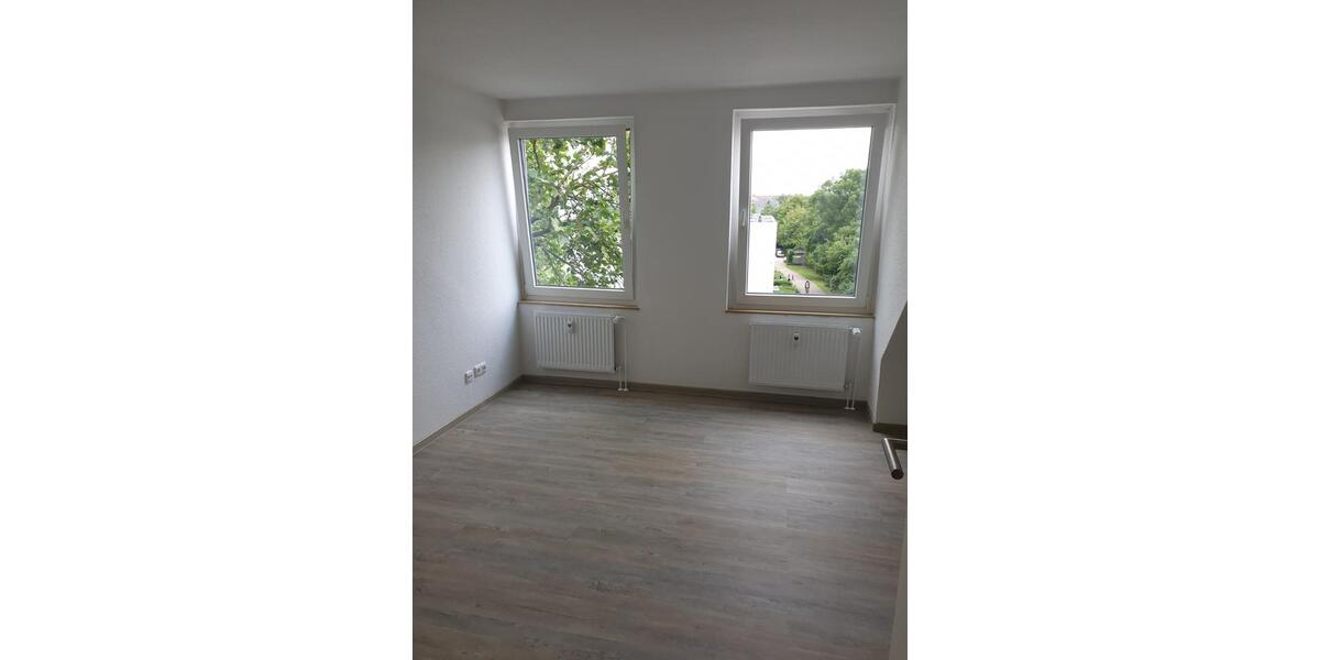 Dachgeschoßwohnung Kiel Ellerbek - 3 Zimmer, 70 m&sup2;, 899&euro; | Angebot:25483115