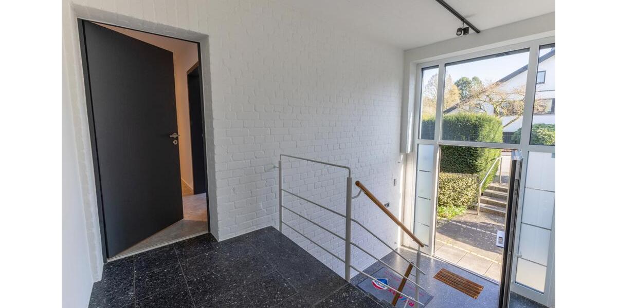 Einfamilienhaus Frechen - 7 Zimmer, 145 m&sup2;, 2.995&euro; | Angebot:25971327