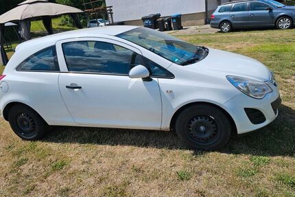 Opel Corsa 175.000 km 2.500 € Kalbe 39624