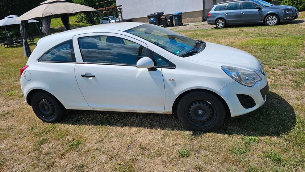 Opel Corsa 175.000 km 2.500 € Kalbe 39624